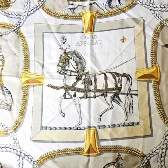 Hermès Paris Vintage Grand Apparat Silk Scarf 90 in Cream and Brown - Picture 14 of 16